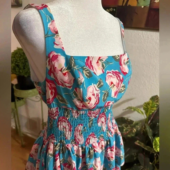 Betsy Johnson Floral Smocked Tiered Ruffle Dress size 10 - Picture 9 of 12